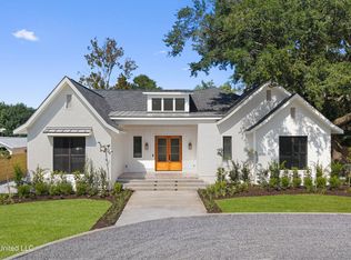 1203 Calhoun St, Ocean Springs, MS 39564