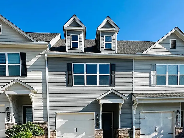 3634 Acorn Dr — Photo 1