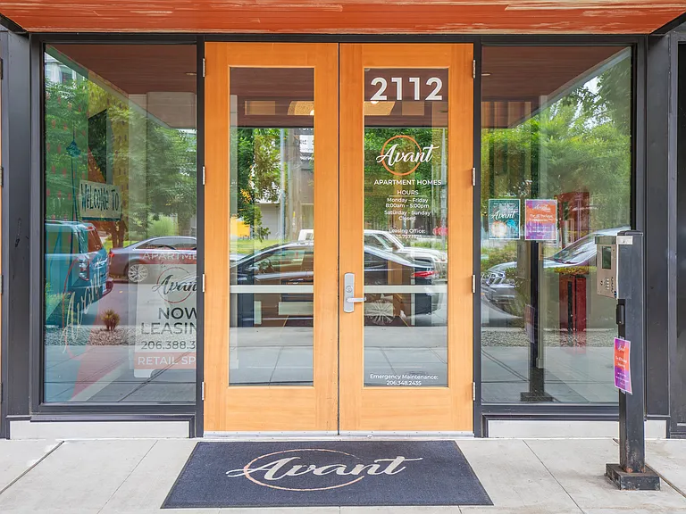 2112 E Denny Way — Photo 44