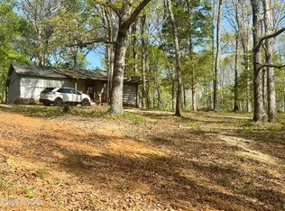2810 Blue Goose Rd, Huron, TN 38345