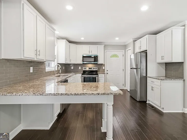 1448 Rome Dr NW #1448 — Photo 8