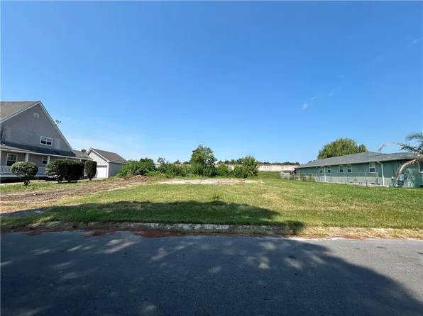 4724-30 Warrington Dr, New Orleans, LA 70122