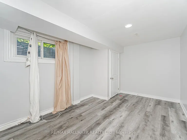88 Bernick Dr — Photo 20