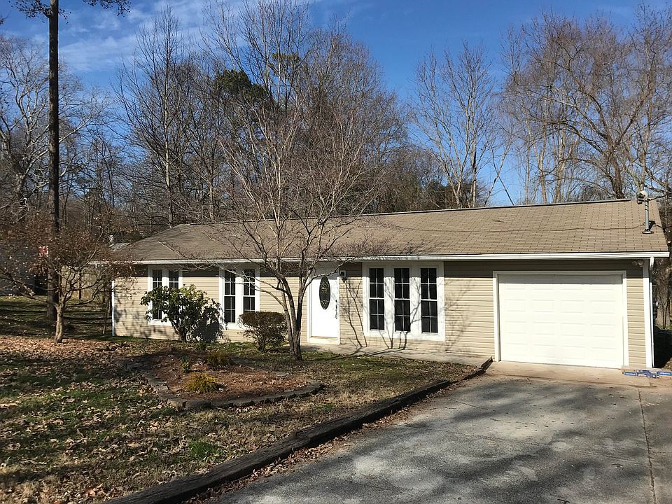 1st image of 5825 Wooded Acres Dr