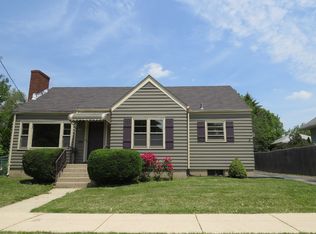 410 Pierce St, Aurora, IL 60505