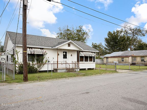 2nd image of 616 Rosalie St