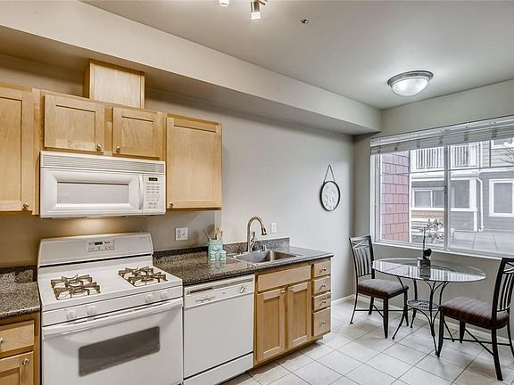3rd image of 517 225th Ln NE APT E106