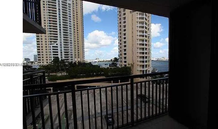 540 Brickell Key Dr #918 — Photo 7