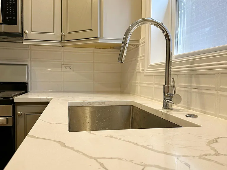 5308 N Damen Ave #2F — Photo 5