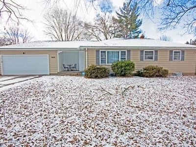 2313 Brook Dr, Kalamazoo, MI, 49048