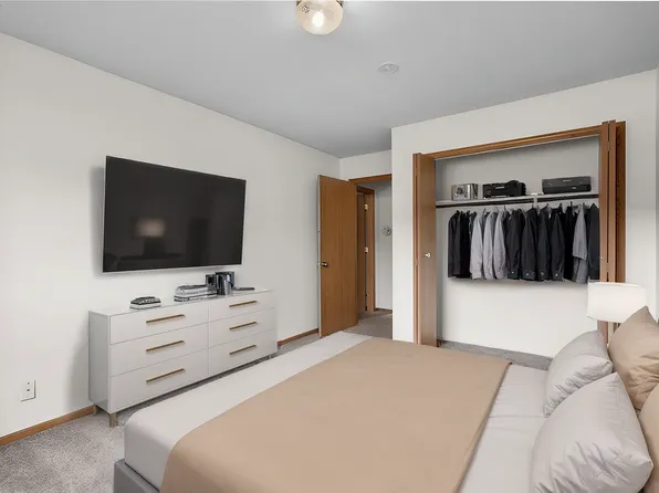 Lake Owasso, 489-503 Harriet Ave, Saint Paul, MN 55126