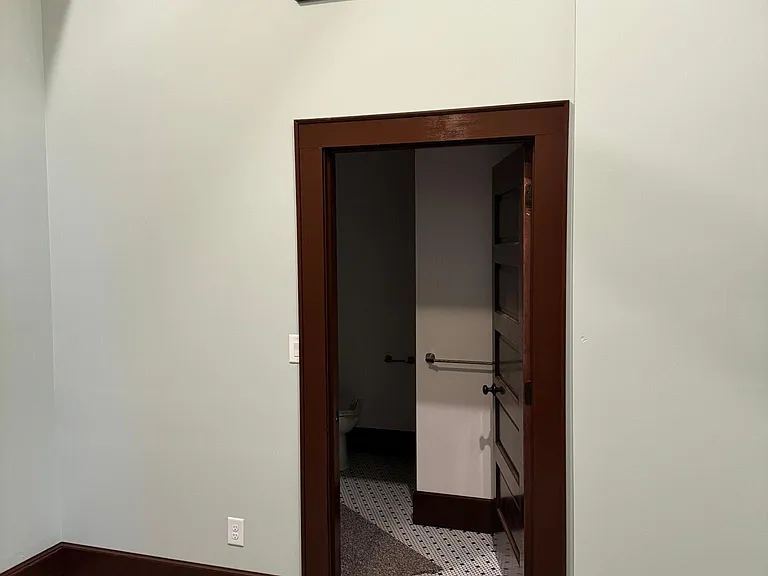 131 S Main St #101 — Photo 14