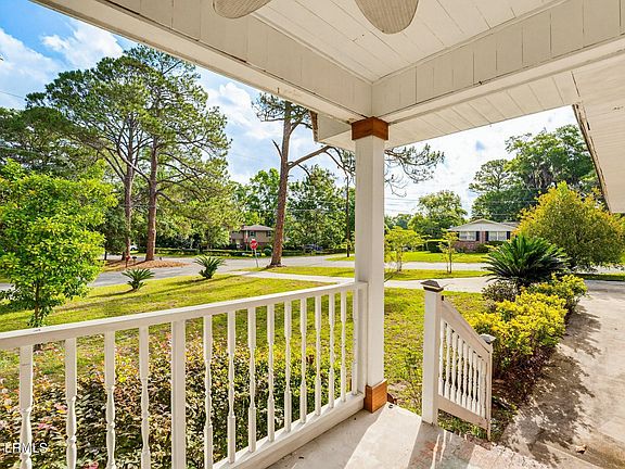 5th image of 2602 S Royal Oaks Drive