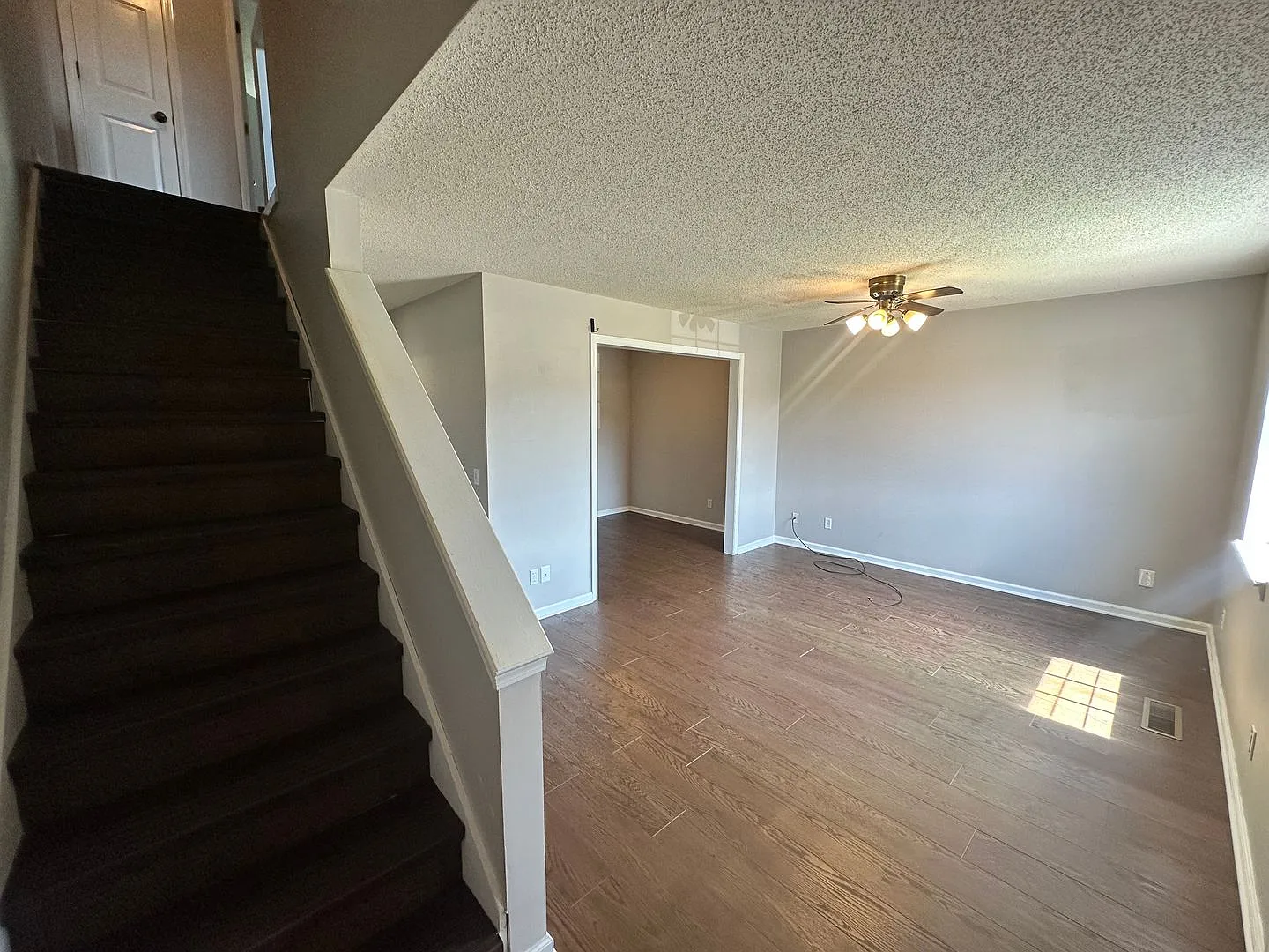 Townhouse in Murray — Photo 3