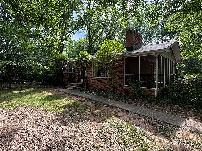 145 W Park Dr — Photo 3
