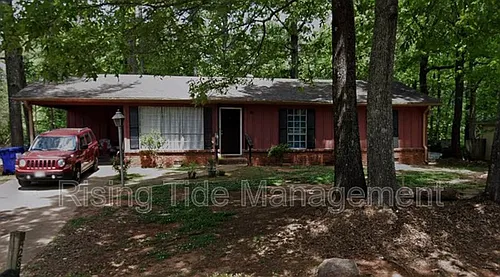 428 Woodland Ct NE Photo 1
