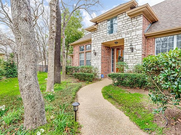 4th image of 212 Royal Oaks Pl