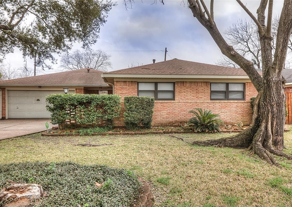 1st image of 9326 Valwood Ct