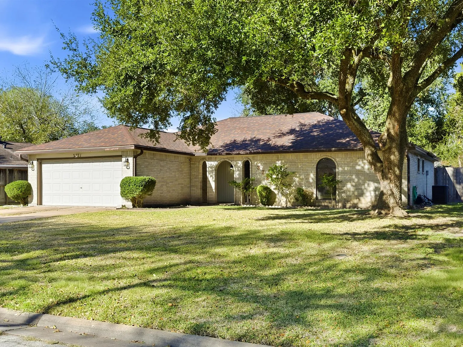3 bed, 2.0 bath, 1691 sqft, $1,800 — Photo 4