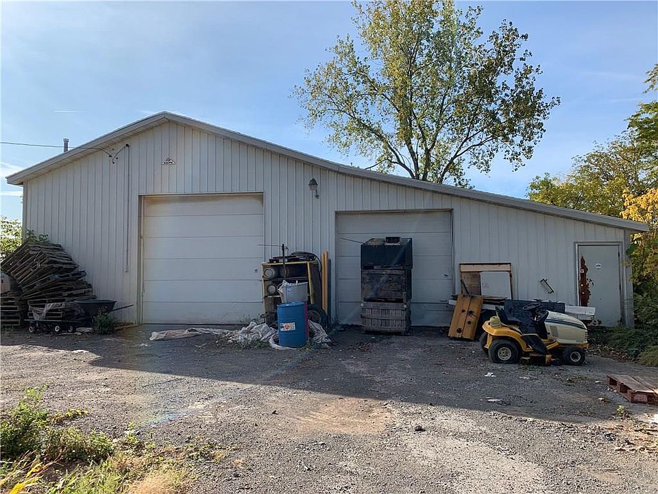 2nd image of 8089 W Ridge Rd