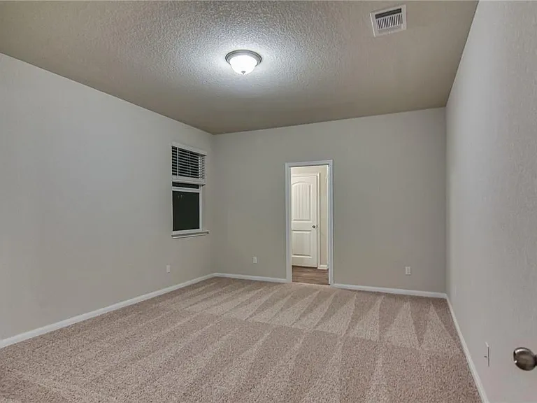 309 Naset Dr — Photo 14