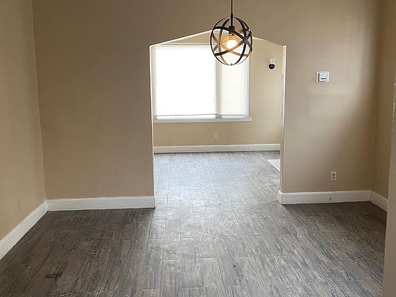 4th image of 11843 E Outer Dr #1