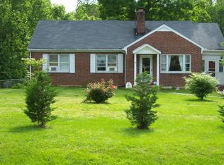 8557 Abilene Rd, Farmville, VA 23901