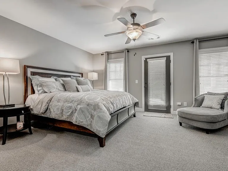 2114 W Village Xing SE — Photo 25