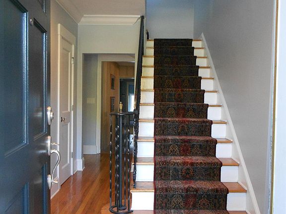 5th image of 804 ALHAMBRA Drive S