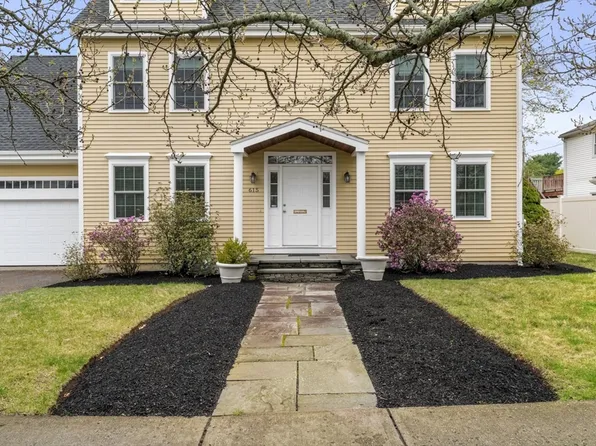 615 Saw Mill Brook Pkwy, Newton, MA 02459