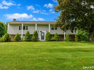 26 Dorchester Lane, Branford, CT 06405