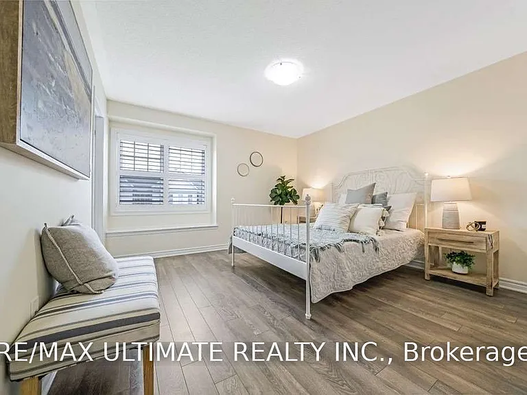 2444 Fall Harvest Cres — Photo 18