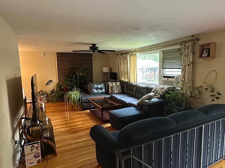 86 Four Winds Rd — Photo 2