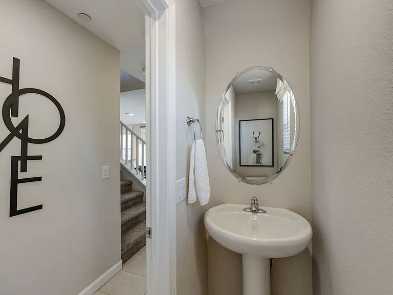 911 Cadence View Way — Photo 8