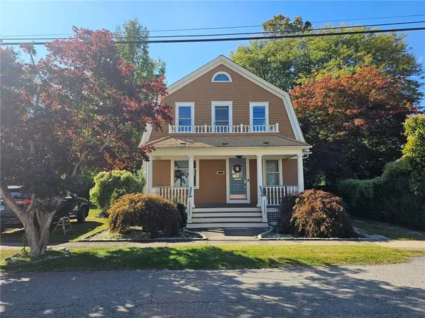 86 Pleasant St, North Kingstown, RI 02852