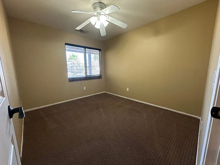 5216 Verenda Ave — Photo 13