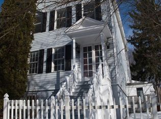 2 Lawrence St, Rensselaer, NY 12144