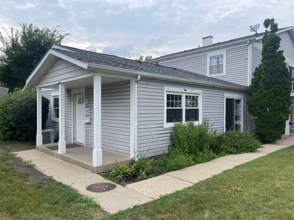 1317 Wye Ct, Wheeling, IL 60090