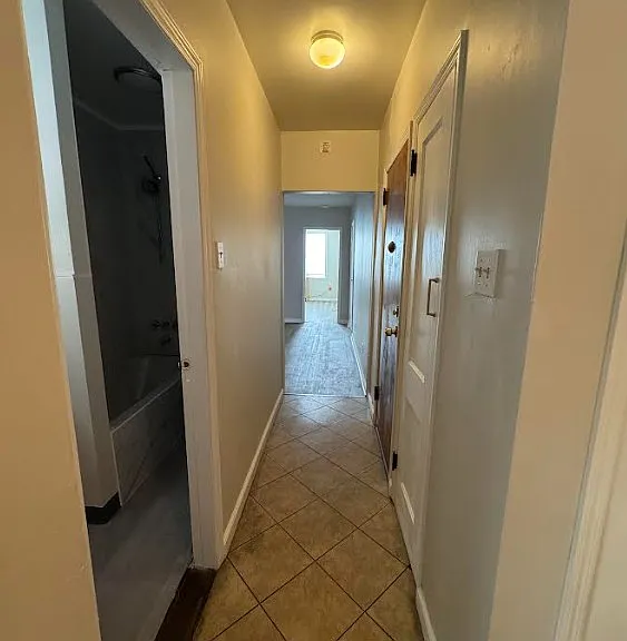 1722 Lurting Ave #2R — Photo 11