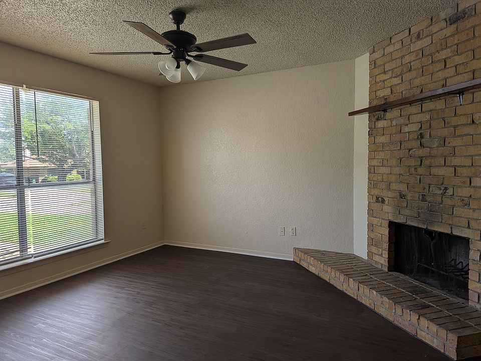 2nd image of 514 Claire Ct