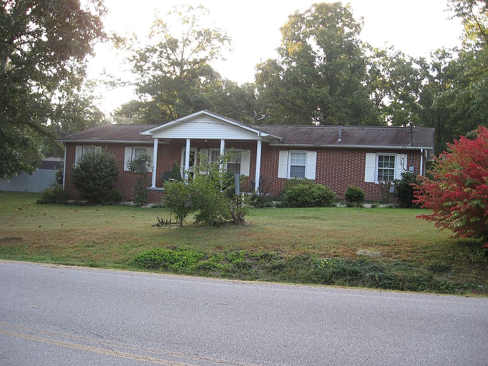 1st image of 18 Valley Ln