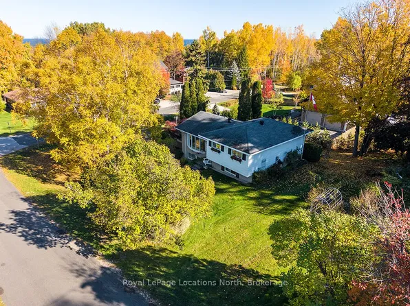 15 Wellington St S, The Blue Mountains, ON N0H 2P0