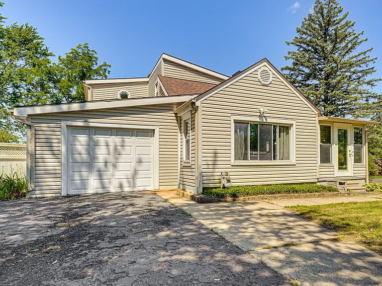 Winona Rd — Photo 24