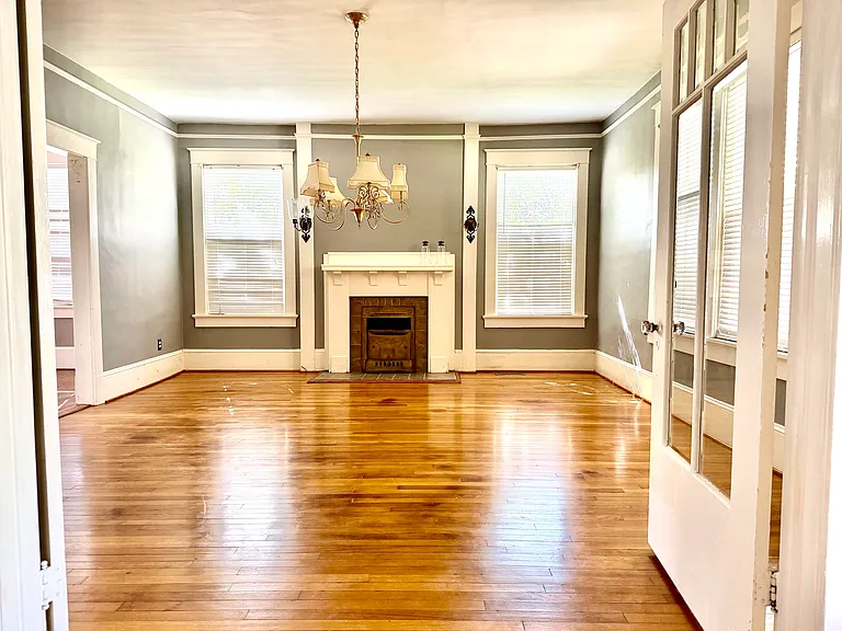 207 W Main St — Photo 4