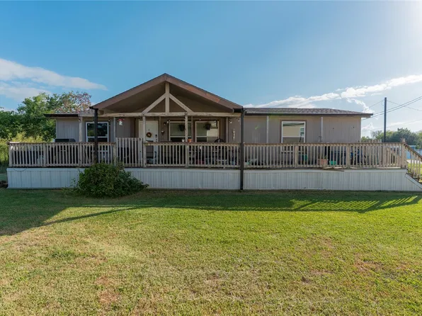 339 6th St, San Leon, TX 77539
