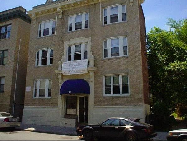 2nd image of 107 Gordon St APT 2C