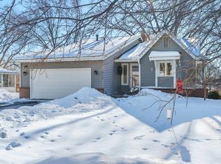 1932 Davis Ct, Shakopee, MN 55379