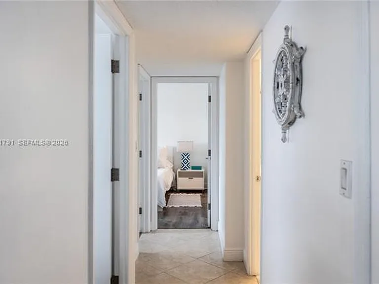 1817 S Ocean Dr #CU-320 — Photo 24