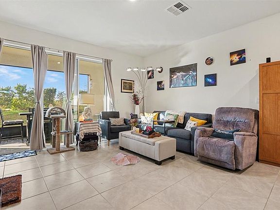 4th image of 17518 Crescent Moon Loop