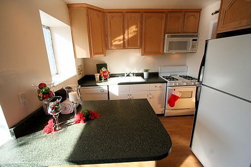 Kitchen-- West Sunshine